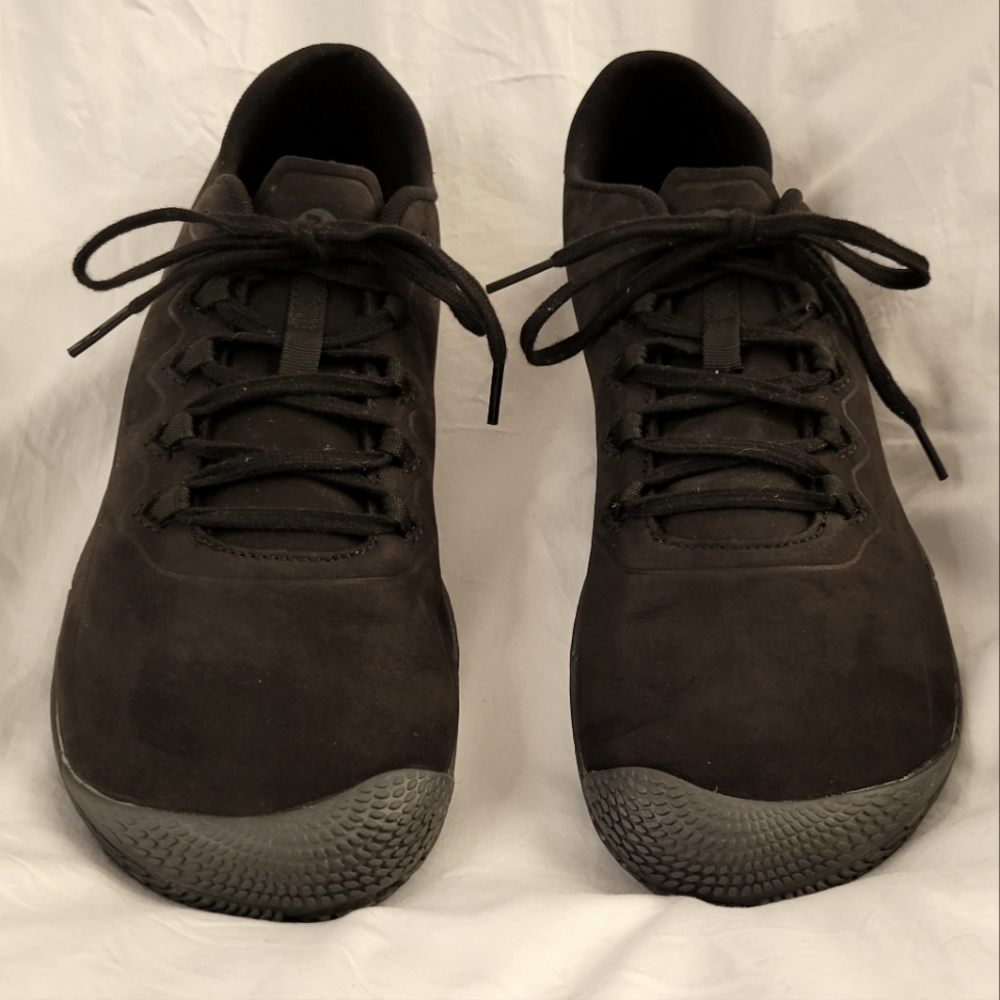 Men's Merrell Vapor Glove, barefoot shoes in black, size 11.5.